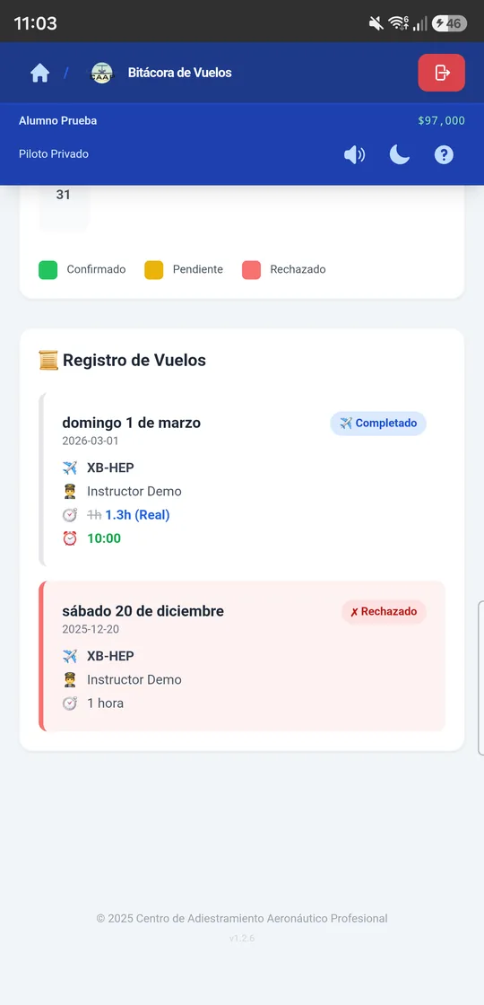 Bitácora de vuelos en la app CAAP, con la aeronave, el instructor y las horas de cada práctica.